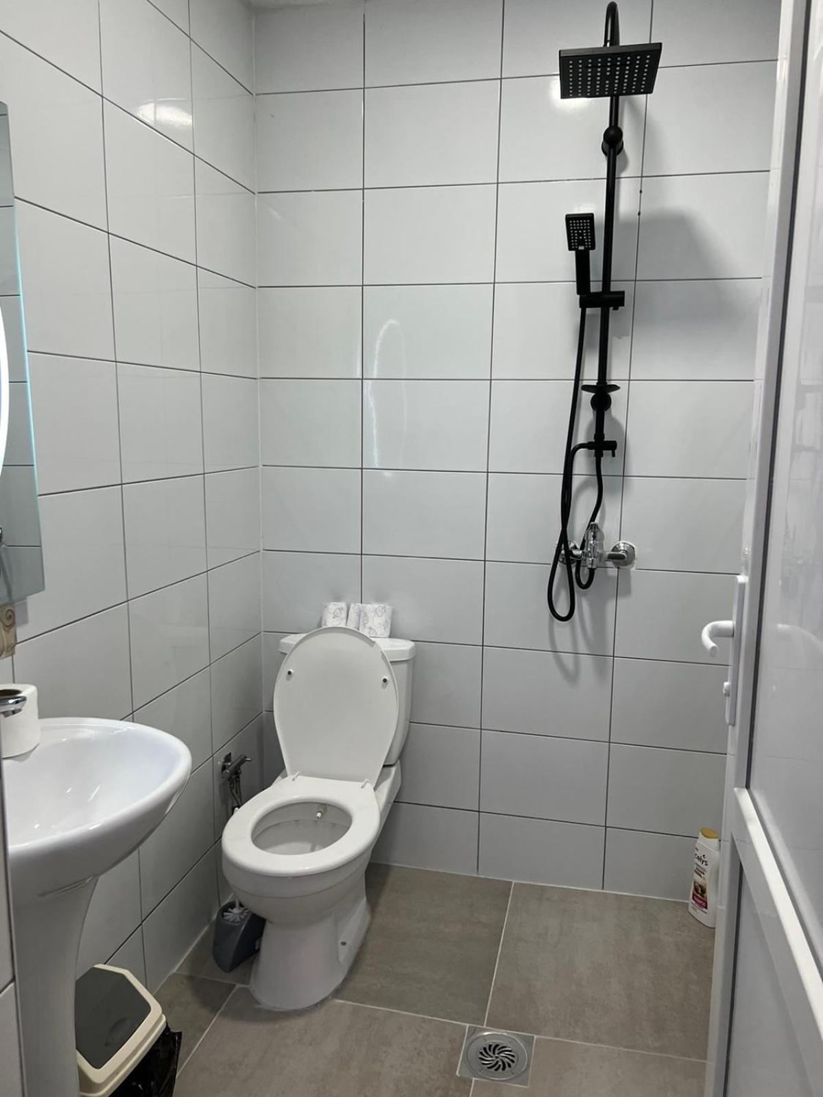 Hotelwhite Gjilan Экстерьер фото